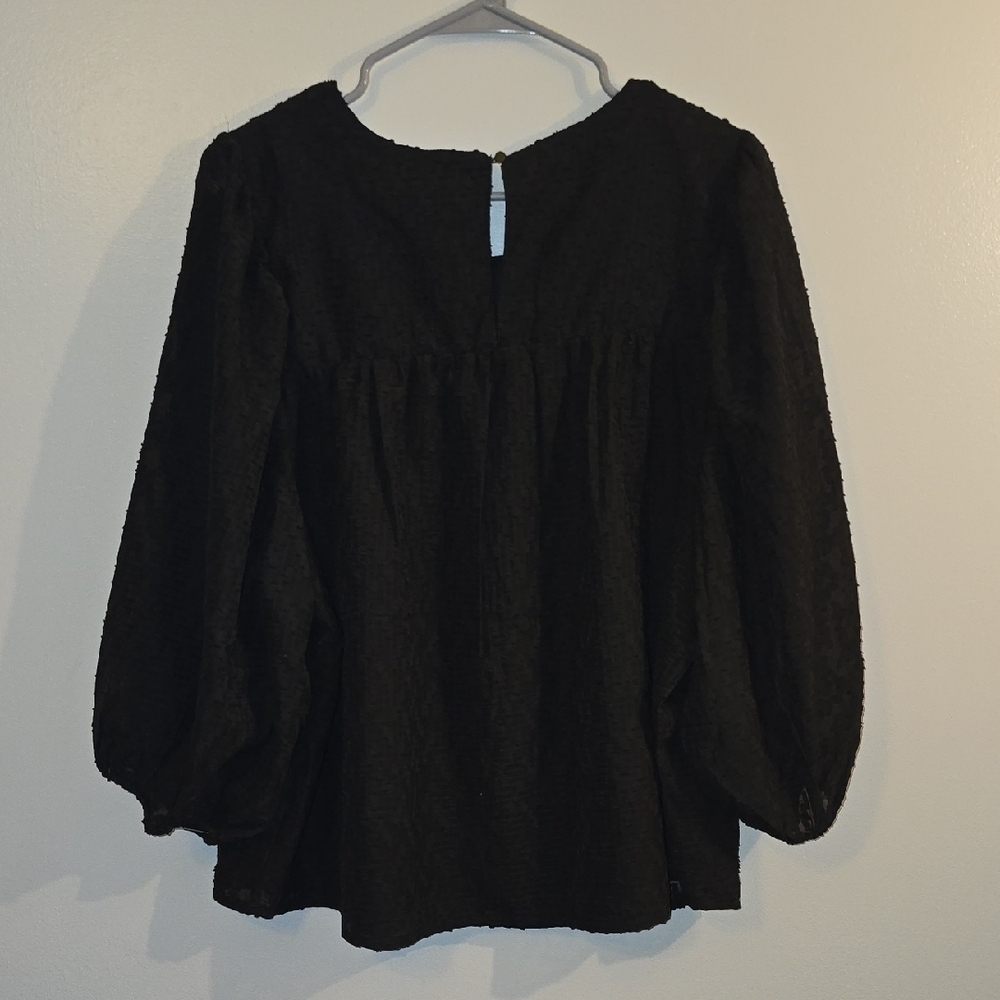 Chic Black Blouse with Textured Design LOT-P - Picture 3 of 5